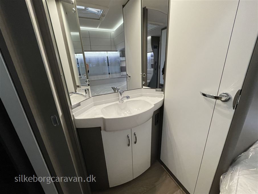 Hobby Excellent Edition 460 UFe